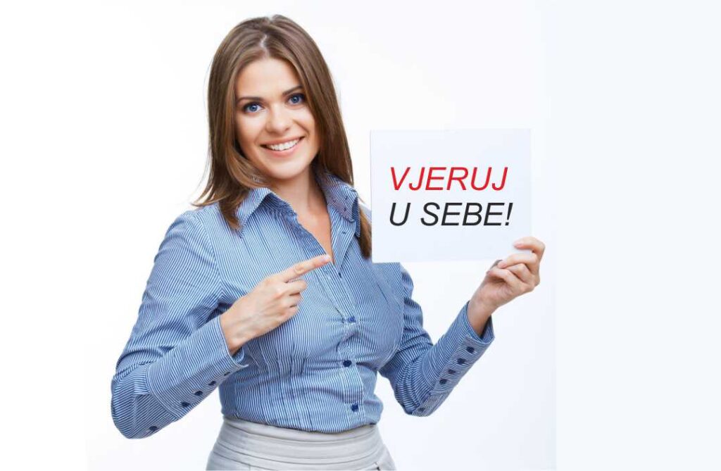 Kako se pokrenuti u pravom smjeru, žena s papirom u ruci