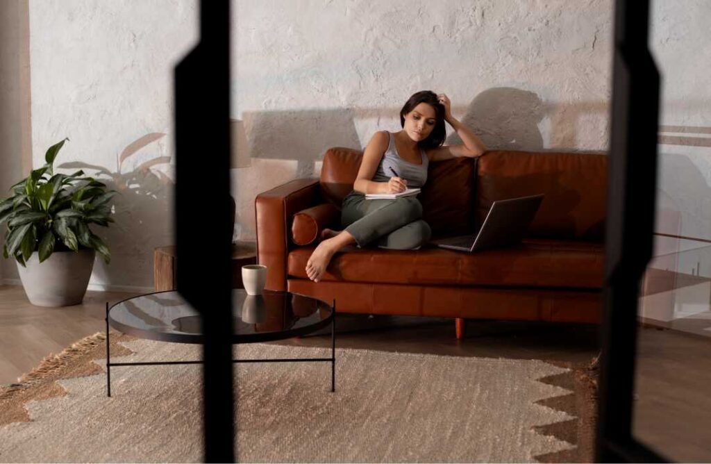 Jesenski trendovi u interijeru 2025: Top boje, teksture i ideje za uređenje doma Jesenski trendovi u interijeru 2025