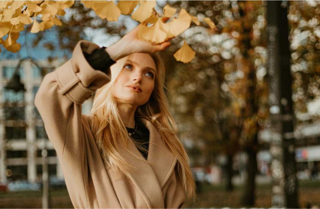 Jesenska moda influencerica 2025: Elegantni lookovi koji osvajaju europske ulice elegantna jesenska moda influencerica 2025