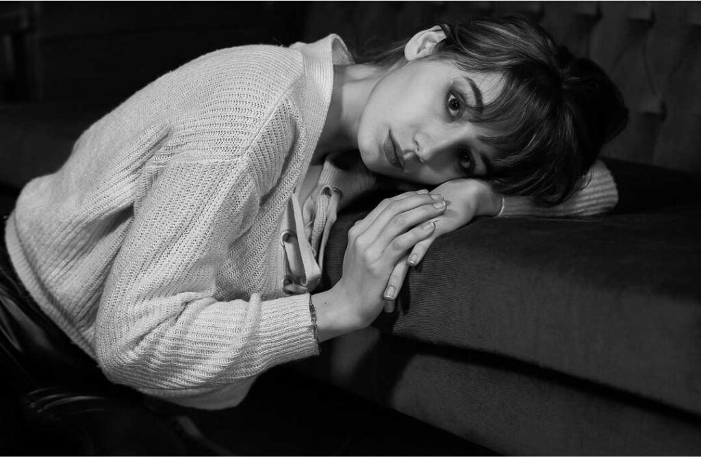 Pomrčina Mjeseca u Djevici: Trenutak kada duša kaže „Ovako više ne želim“ Pomrčina Mjeseca u Djevici, umorna žena bez energije