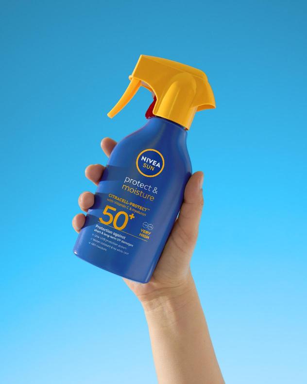Vodootporna formula CITRACELL-PROTECT™ s vitaminom C i hijaluronom pruža pouzdanu zaštitu od UVA i UVB zraka.