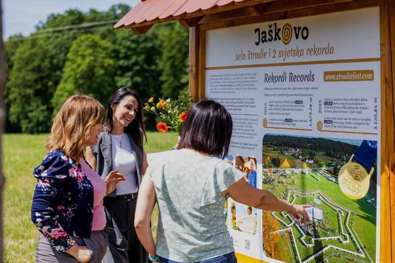 Lidija Žganjer Gržetić, Nikolina Belavić, Dunja Radaković imaju Zakladu Zora.
